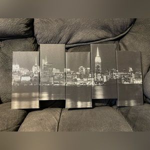 City scape canvas with metallic details